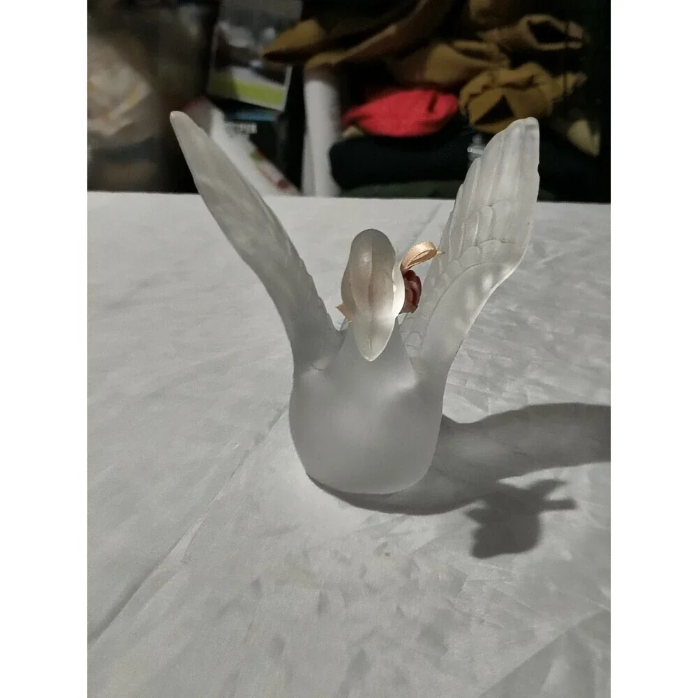 Frosted Satin Glass Swan Figurine Open Wings